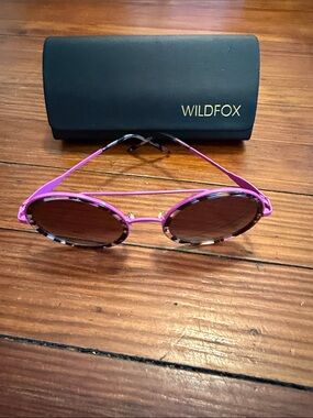 WILDFOX Purple-Pink Round Sunglasses with Tortoiseshell Trim
